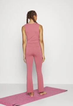 CollantPink Donna Abbigliamento EV941E06W-J11 -Even&Odd 03f046ba01d045988f2a5699a99c674b