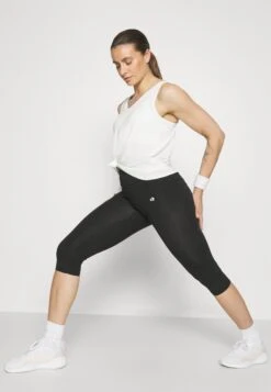 Pantaloncini 3/4Black Donna Abbigliamento EV941E078-Q11 -Even&Odd 0623a35baa0842469ea5c05b5fd589e7