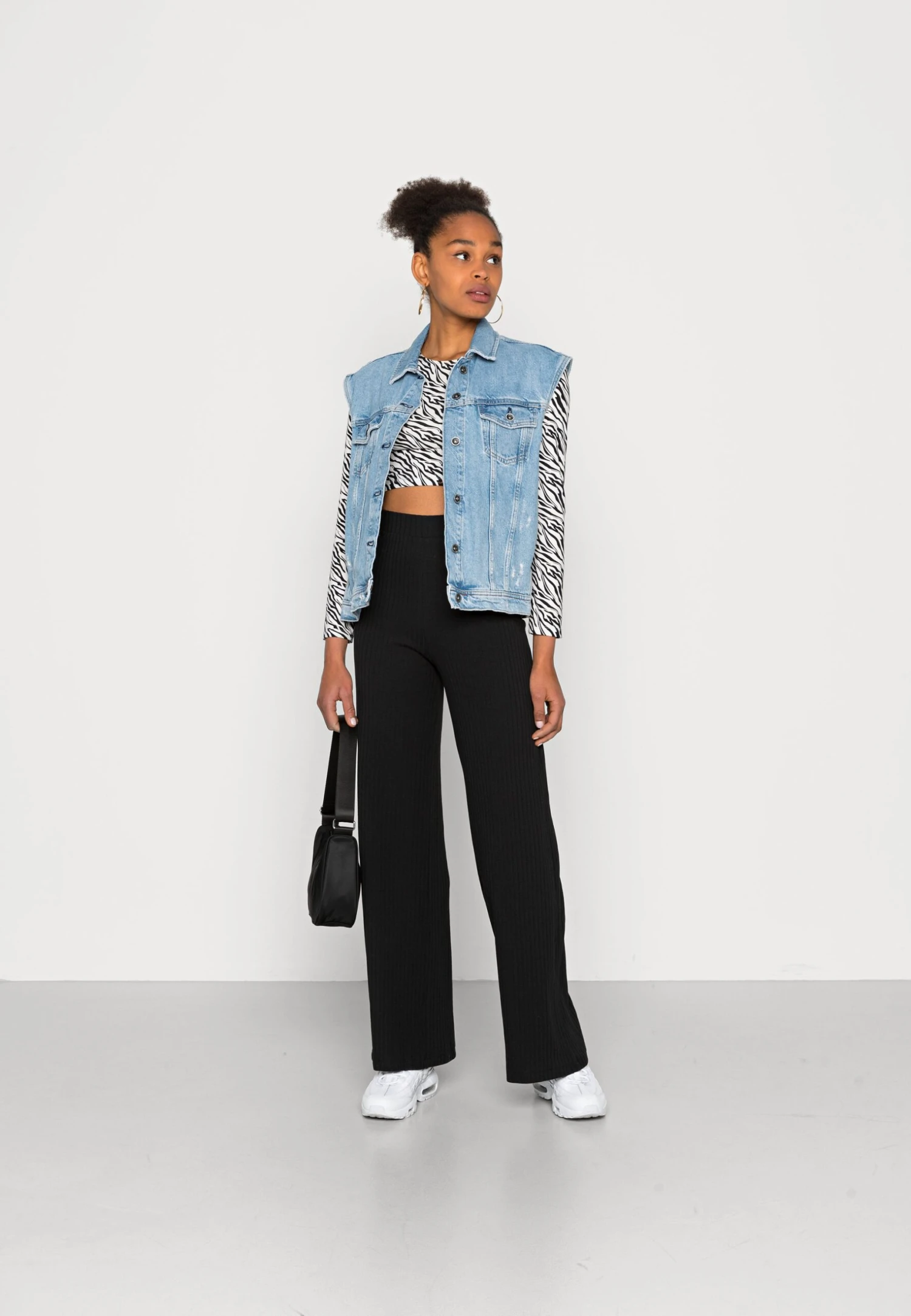 Even&Odd Pantaloni SportiviBlack Donna Pantaloni EV421A0BA-Q11 4 Even&Odd Pantaloni SportiviBlack Donna Pantaloni EV421A0BA-Q11 - immagine 2