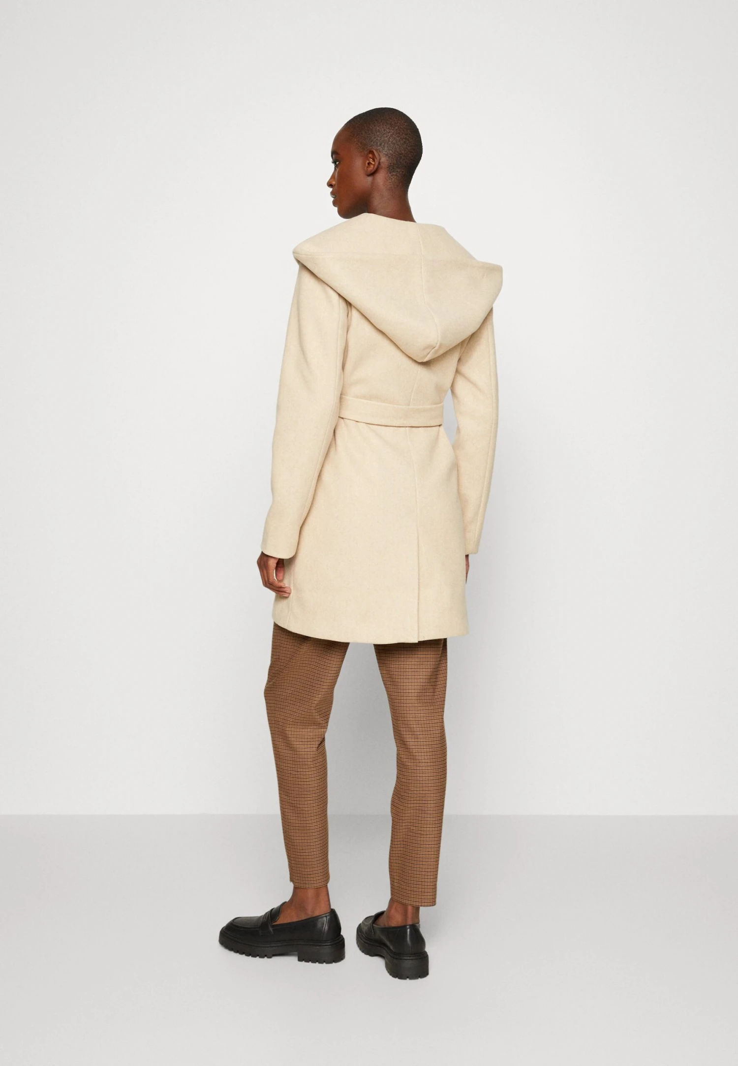 Cappotto CortoBeige Donna Cappotti EVI21U003-B11 5 Cappotto CortoBeige Donna Cappotti EVI21U003-B11 - immagine 3