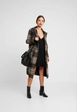 Vestito Di MaglinaBlack Donna Vestiti EVF21C01F-Q11 -Even&Odd 1c0a119ce7bb490dae1aff0e9b229d90