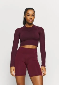 Maglietta A Manica LungaBordeaux Donna Abbigliamento EV941D03U-G11 12 Maglietta A Manica LungaBordeaux Donna Abbigliamento EV941D03U-G11 -Even&Odd 1efcf2534f354b4297879764872afc8c