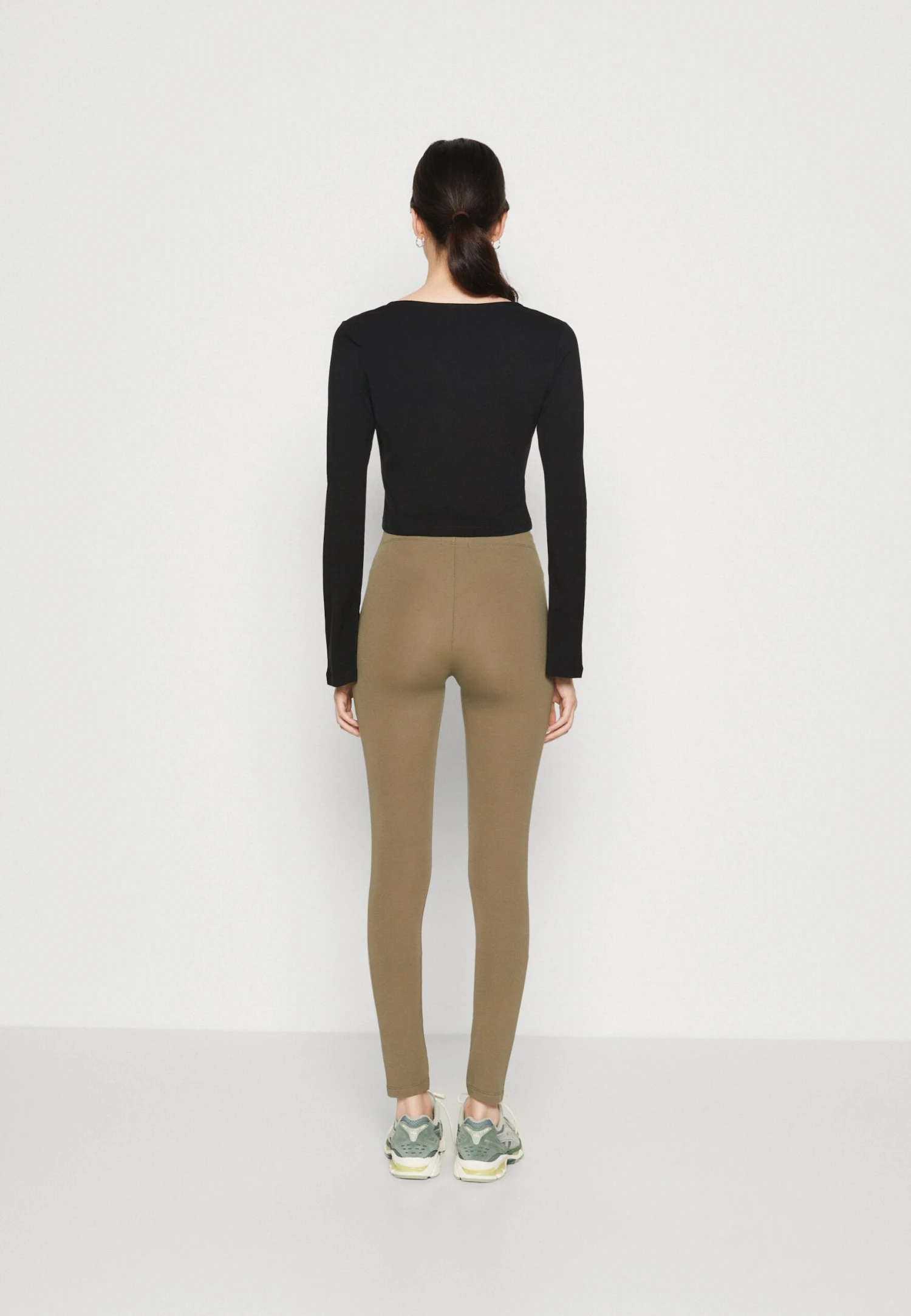 Even&Odd 2 PackLeggingsBlack/Dark Green Donna Pantaloni EV421A07V-Q17 5 Even&Odd 2 PackLeggingsBlack/Dark Green Donna Pantaloni EV421A07V-Q17 - immagine 3