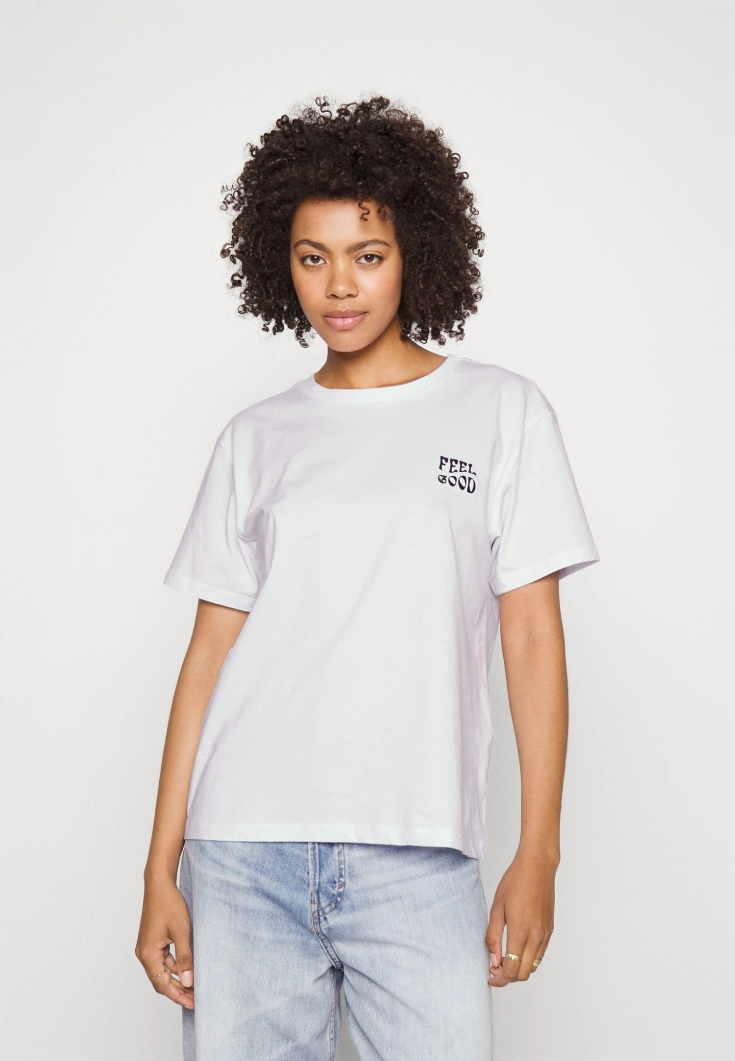 Even&Odd Clare Feel Good Chest Artwork T-Shirt Con StampaWhite Donna T-shirt E Top EV421D258-A11 3 Even&Odd Clare Feel Good Chest Artwork T-Shirt Con StampaWhite Donna T-shirt E Top EV421D258-A11