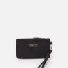 Even&Odd PortafoglioBlack Donna Portafogli E Portachiavi EV451F04J-Q11 -Even&Odd 3aef507067fe4489b397b45456824c65