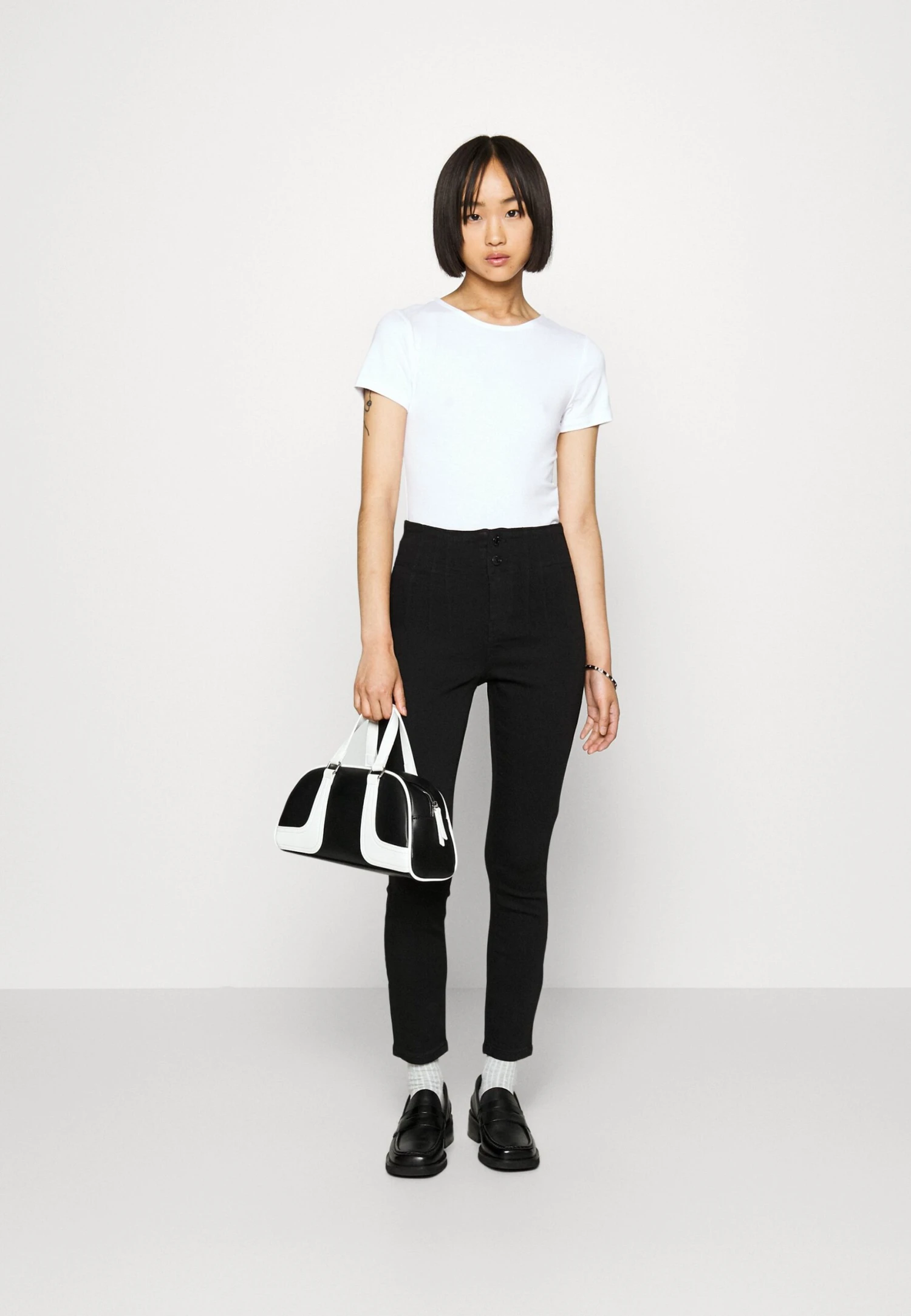 2 PackT-Shirt BasicBlack/White Donna T-shirt E Top EVF21D053-Q11 3 2 PackT-Shirt BasicBlack/White Donna T-shirt E Top EVF21D053-Q11