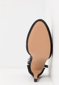 Even&Odd DecolletéBlack Donna Tacchi Alti EV411B071-Q11 -Even&Odd 4526c0a92be745808fe0d308dec14362