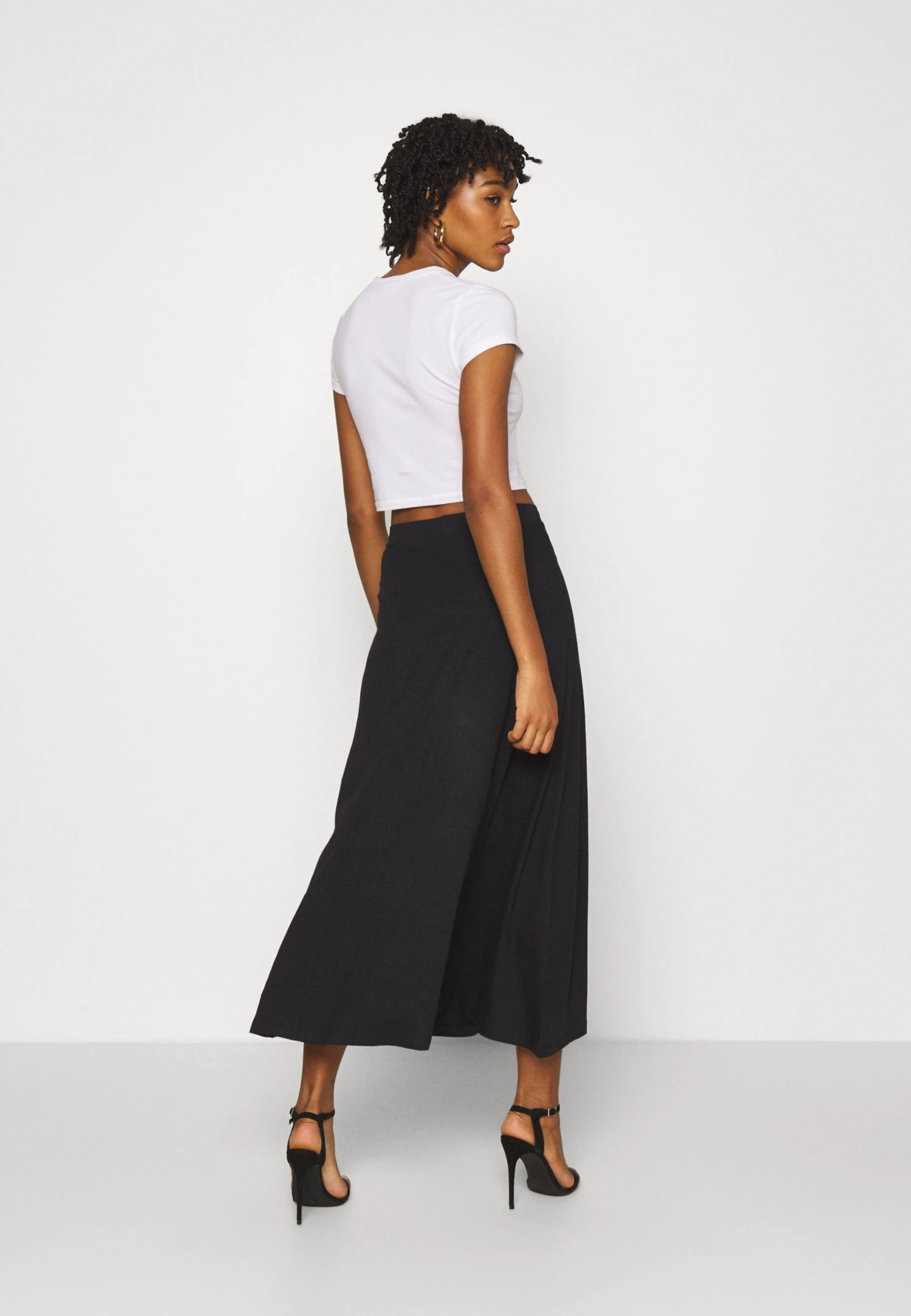 Even&Odd Basic Maxi Skirt - Gonna A Campana - Black 5 Even&Odd Basic Maxi Skirt - Gonna A Campana - Black - immagine 3
