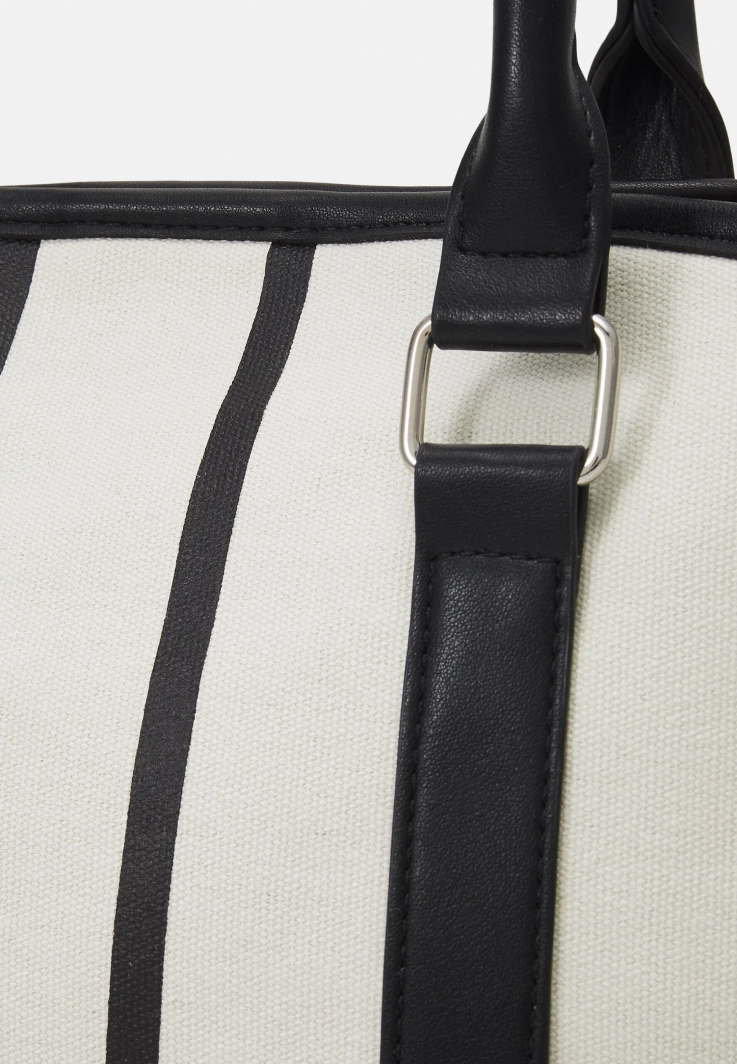 Even&Odd Borsa A ManoWhite/Black Donna Borse EV451H15L-A11 8 Even&Odd Borsa A ManoWhite/Black Donna Borse EV451H15L-A11 - immagine 6