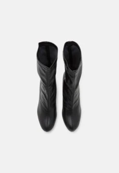 Even&Odd Stivaletti Con TaccoBlack Donna Stivaletti EV411N03E-Q14 13 Even&Odd Stivaletti Con TaccoBlack Donna Stivaletti EV411N03E-Q14 -Even&Odd 5a468875985640d6b0b1139cc7b9cb81