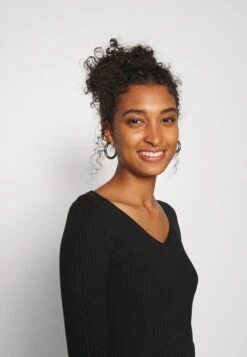 Even&Odd MaglioneBlack Donna Maglieria EV421I0BO-Q11 -Even&Odd 5ac7d95e097944ce984c374d9a50fe3d