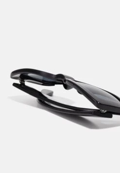 Even&Odd Occhiali Da SoleBlack Donna Occhiali Da Sole EV451K02R-Q11 -Even&Odd 5da8d9db41744b74927cdc0590e3fcb6