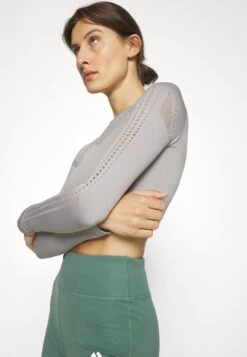 Maglietta A Manica LungaGrey Donna Abbigliamento EV941D03U-C11 13 Maglietta A Manica LungaGrey Donna Abbigliamento EV941D03U-C11 -Even&Odd 608b99c46fcd46b3a04e205052f4506d