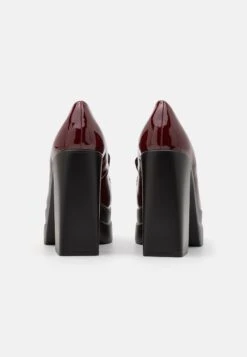 Even&Odd Decolleté - Dark Red -Even&Odd 61bb4a2db43a402689f9cca9e7183b20