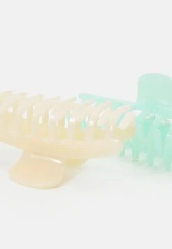 Even&Odd 2 PackAccessori CapelliMint/Offwhite Donna Gioielli EV451B08X-M11 7 Even&Odd 2 PackAccessori CapelliMint/Offwhite Donna Gioielli EV451B08X-M11 -Even&Odd 66fc7eaf963644c4b1fbb2e298526909