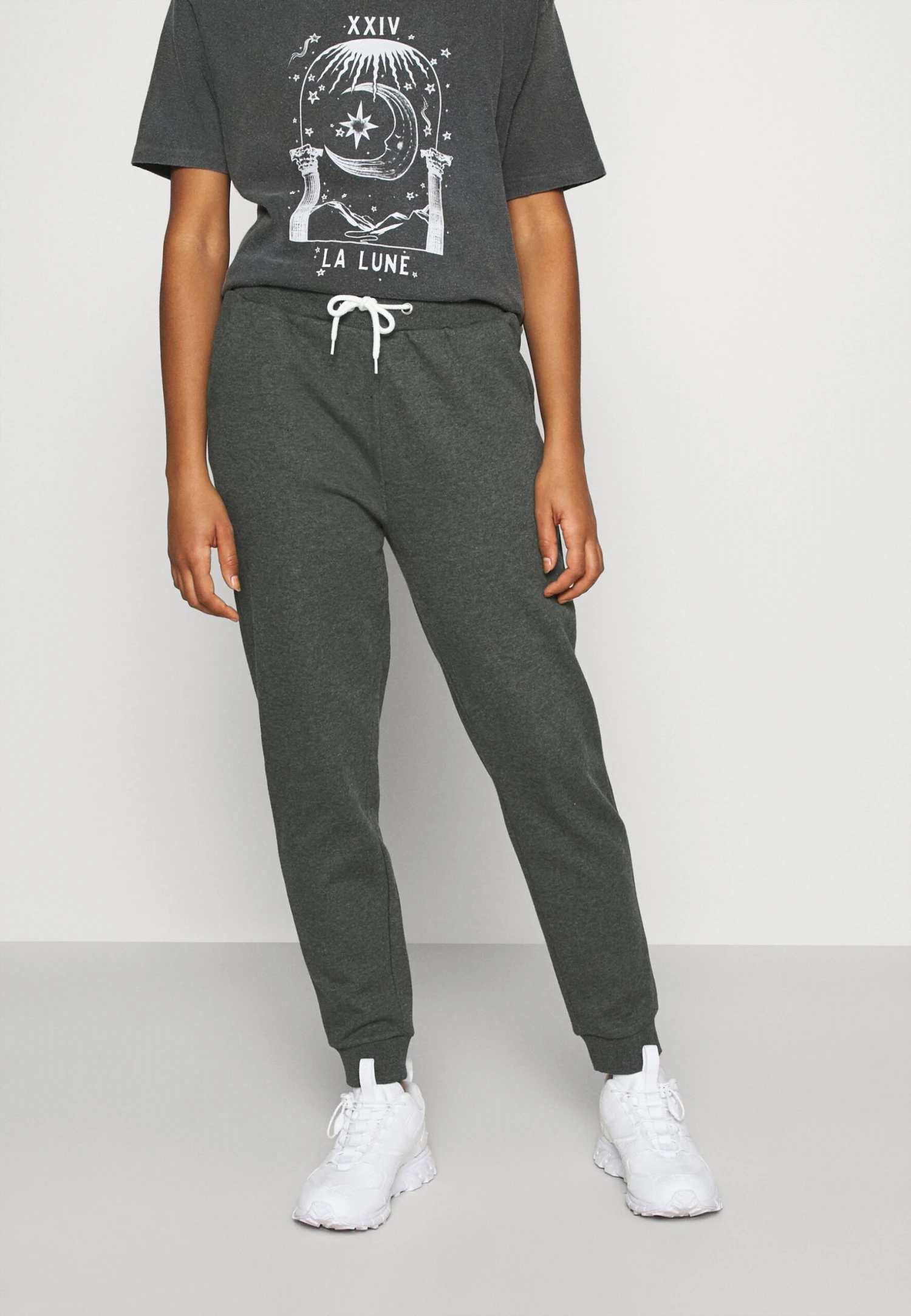 Even&Odd Regular Fit Jogger With ContrastPantaloni SportiviMottled Dark Grey Donna Pantaloni EV421A08P-C11 3 Even&Odd Regular Fit Jogger With ContrastPantaloni SportiviMottled Dark Grey Donna Pantaloni EV421A08P-C11