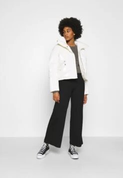 Even&Odd PantaloniBlack Donna Pantaloni EV421A092-Q11 -Even&Odd 7bc5f32e61be46ce8a5393f1f645cda8