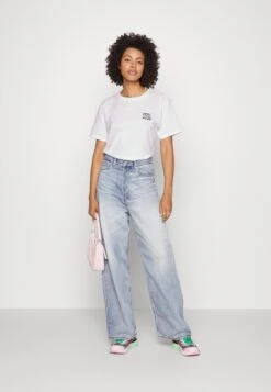 Even&Odd Clare Feel Good Chest Artwork T-Shirt Con StampaWhite Donna T-shirt E Top EV421D258-A11 8 Even&Odd Clare Feel Good Chest Artwork T-Shirt Con StampaWhite Donna T-shirt E Top EV421D258-A11 -Even&Odd 7deb401806d04f489e8b53fb4640af41