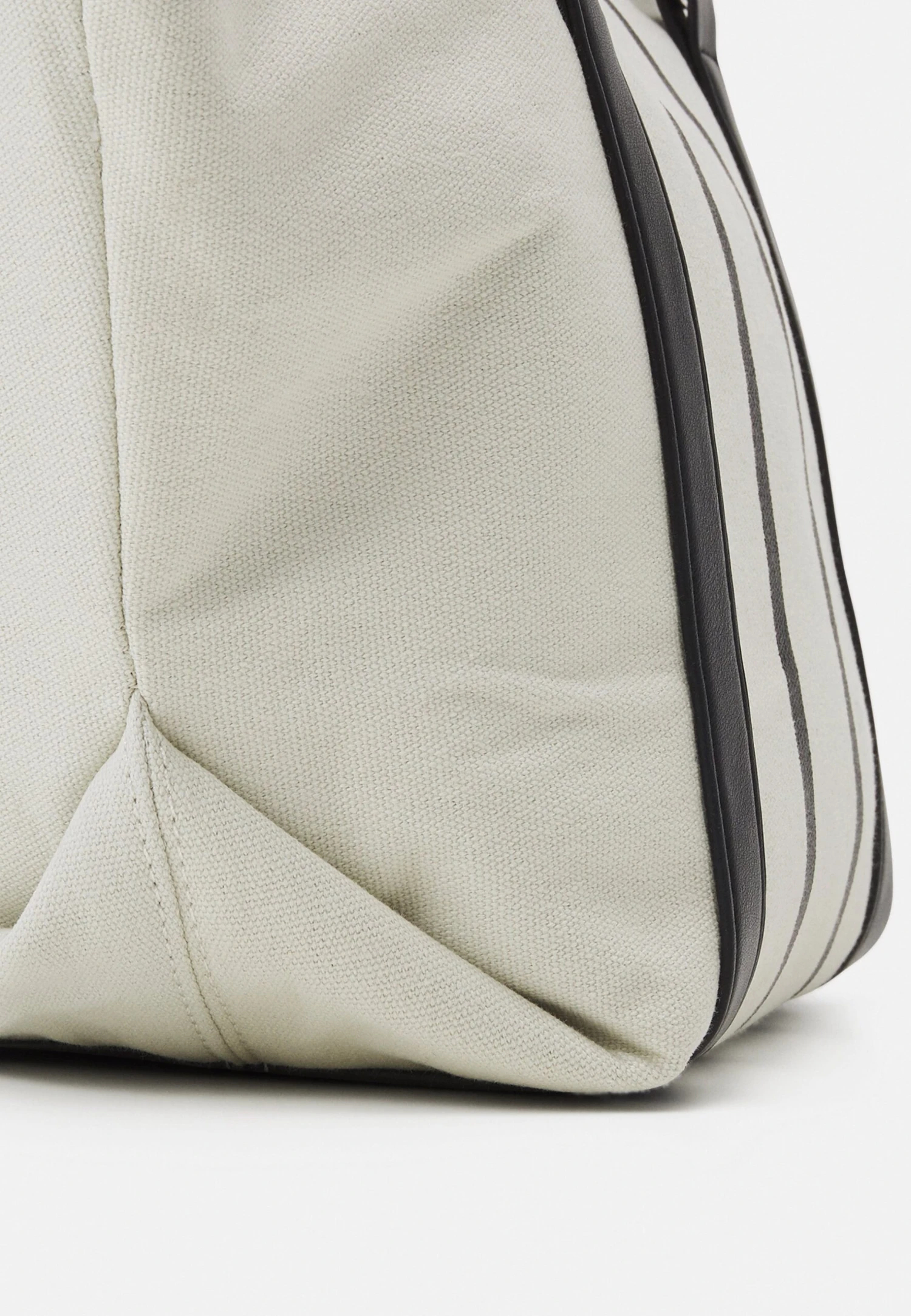 Even&Odd Borsa A ManoWhite/Black Donna Borse EV451H15L-A11 7 Even&Odd Borsa A ManoWhite/Black Donna Borse EV451H15L-A11 - immagine 5