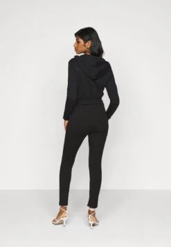 Felpa Con ZipBlack Donna Felpe EVF21J002-Q11 10 Felpa Con ZipBlack Donna Felpe EVF21J002-Q11 -Even&Odd 8e6368605bb64af5926ae35a1f2e991e