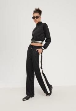 Even&Odd Pantaloni SportiviBlack Donna Pantaloni EV421A0DM-Q11 -Even&Odd 9c4eda5bba10471a855a49523372da82