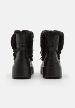 Even&Odd Stivaletti Con La ZeppaBlack Donna Stivaletti EV411X028-Q11 -Even&Odd a8f489c279f7421996862c51e01a22cd