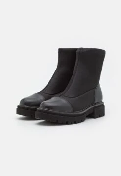 Stivaletti Con PlateauBlack Donna Stivaletti EVC11N02I-Q11 10 Stivaletti Con PlateauBlack Donna Stivaletti EVC11N02I-Q11 -Even&Odd ac705e4d1331469395da42595dd96a11