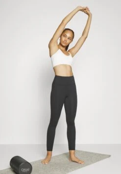 Reggiseno Sportivo Con Sostegno LeggeroOff-White Donna Abbigliamento EV941I01J-A11 -Even&Odd ac78fd112c9145ca958837d83e8ea01c