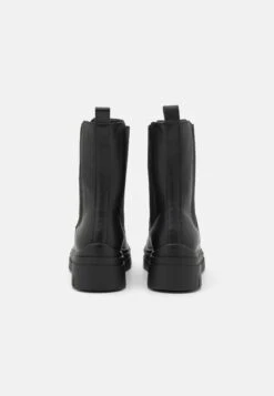 Stivaletti Con PlateauBlack Donna Stivaletti EVC11X00D-Q11 11 Stivaletti Con PlateauBlack Donna Stivaletti EVC11X00D-Q11 -Even&Odd b1c99faf33064909bc127461ab849850