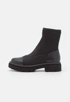 Stivaletti Con PlateauBlack Donna Stivaletti EVC11N02I-Q11 9 Stivaletti Con PlateauBlack Donna Stivaletti EVC11N02I-Q11 -Even&Odd b7b3992208584e77af35941440d0bb9d