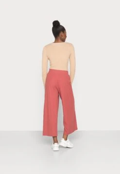 Even&Odd PantaloniRed Donna Pantaloni EV421A0BB-G11 -Even&Odd c48eec750d90422588b8153b587c3776