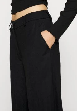 PantaloniBlack Donna Pantaloni EVF21A029-Q11 13 PantaloniBlack Donna Pantaloni EVF21A029-Q11 -Even&Odd ca1f011748d245378af32533067ee2bf