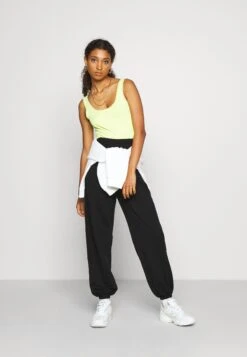 Even&Odd Pantaloni SportiviBlack Donna Pantaloni EV421A08W-Q11 8 Even&Odd Pantaloni SportiviBlack Donna Pantaloni EV421A08W-Q11 -Even&Odd cbc20655b44744049761069e3fdfac79