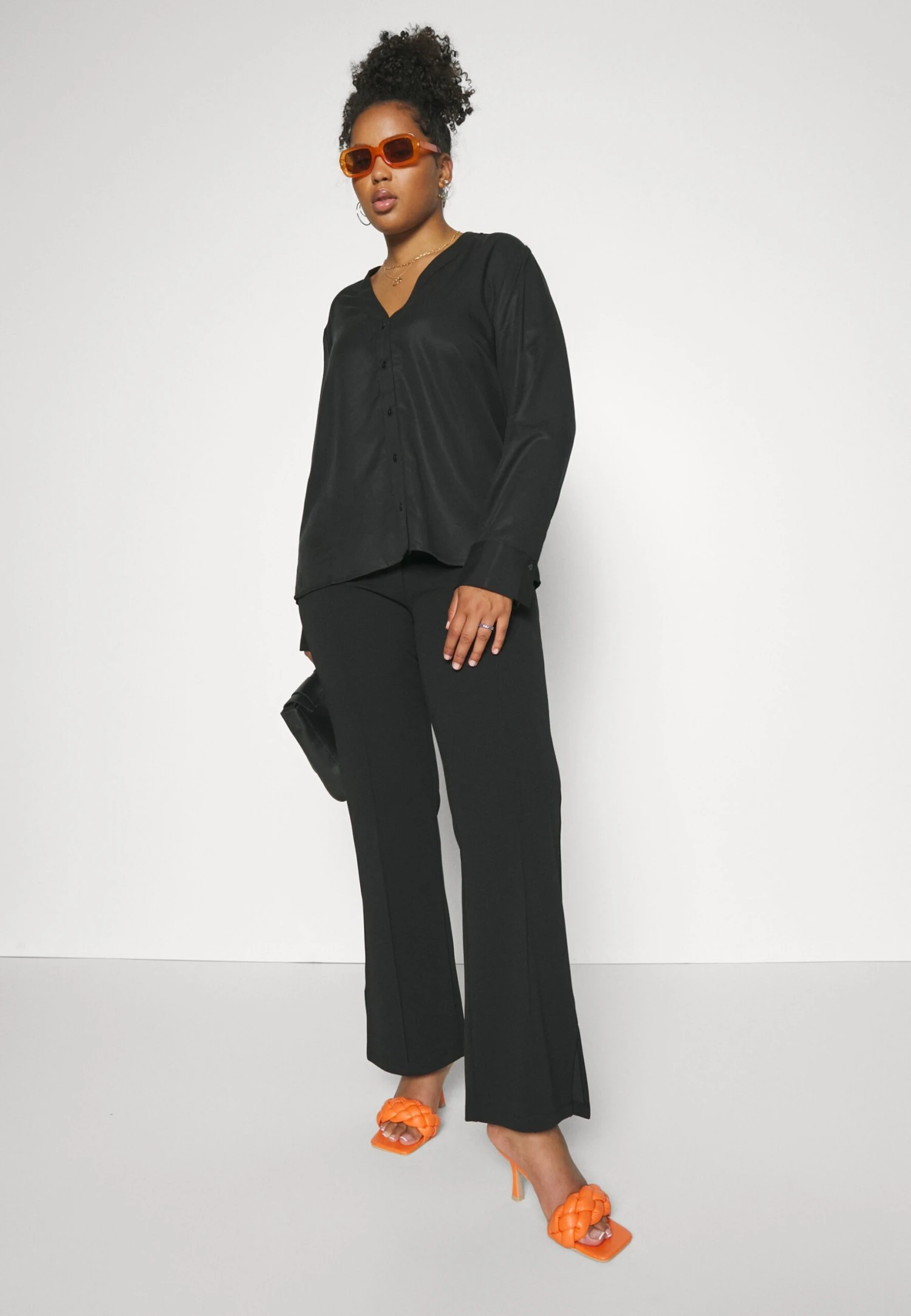 PantaloniBlack Donna Pantaloni EVB21A01U-Q11 6 PantaloniBlack Donna Pantaloni EVB21A01U-Q11 - immagine 4