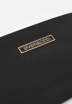 Even&Odd PortafoglioBlack Donna Portafogli E Portachiavi EV451F04J-Q11 11 Even&Odd PortafoglioBlack Donna Portafogli E Portachiavi EV451F04J-Q11 -Even&Odd dc6dd32523ae48a7a17ab4ab84fd01ba