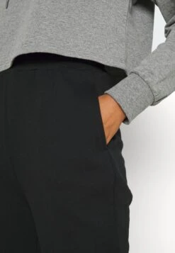 Even&Odd Pantaloni SportiviBlack Donna Pantaloni EV421A08O-Q11 -Even&Odd e0f53fc3acf5433684583000c7fa485a