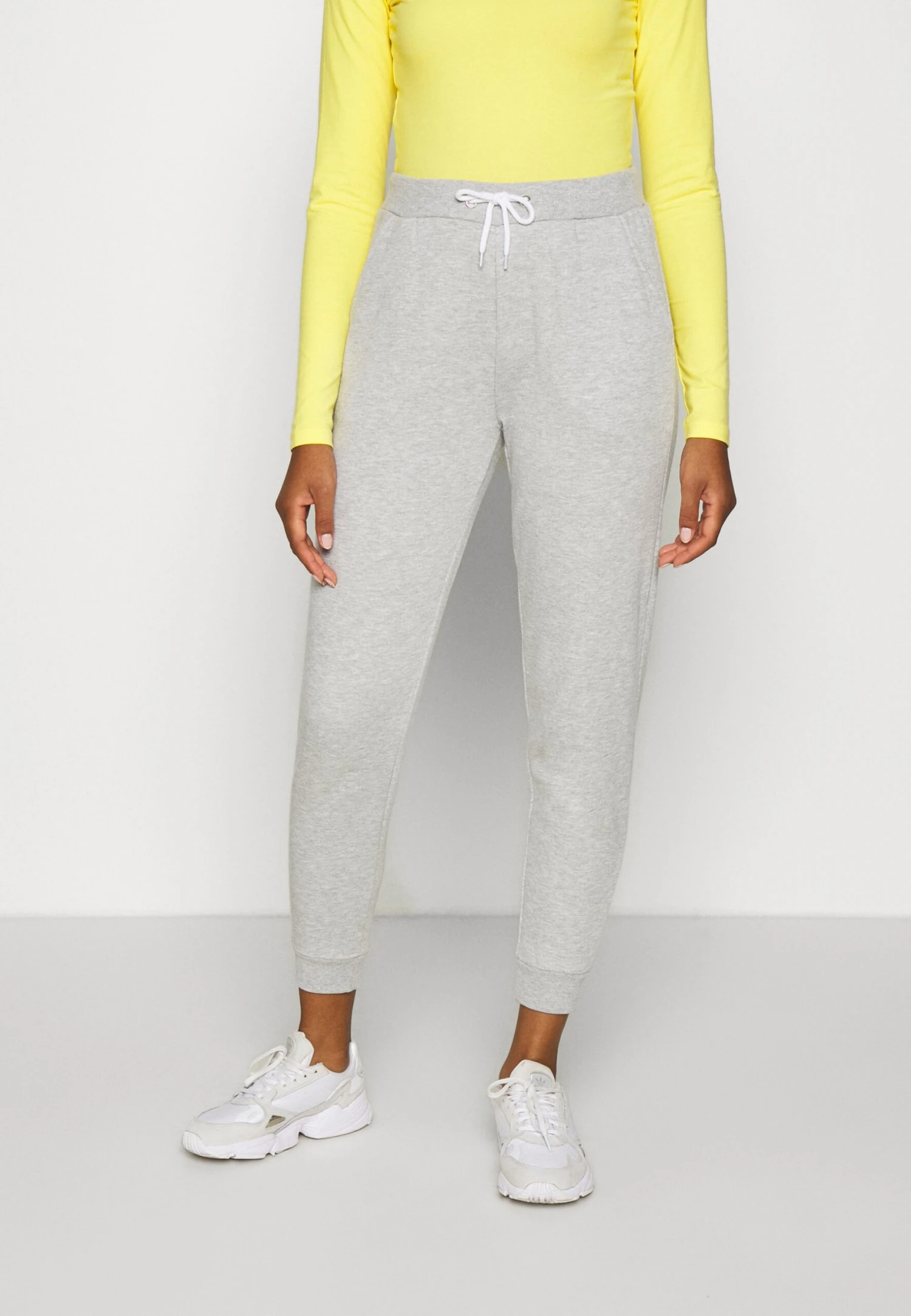 Even&Odd Regular Fit Jogger With ContrastPantaloni SportiviMottled Light Grey Donna Pantaloni EV421A08P-C12 3 Even&Odd Regular Fit Jogger With ContrastPantaloni SportiviMottled Light Grey Donna Pantaloni EV421A08P-C12