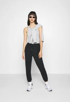 Even&Odd Regular Fit Joggers - Pantaloni Sportivi - Black 9 Even&Odd Regular Fit Joggers - Pantaloni Sportivi - Black -Even&Odd ed432891010e417dbbdc589630d839ab