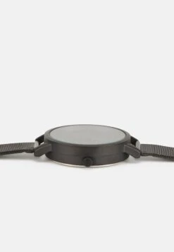 Even&Odd OrologioBlack Donna Orologi EV451M04Y-Q11 -Even&Odd fc7875e77b944e3a928661e522cda1dc